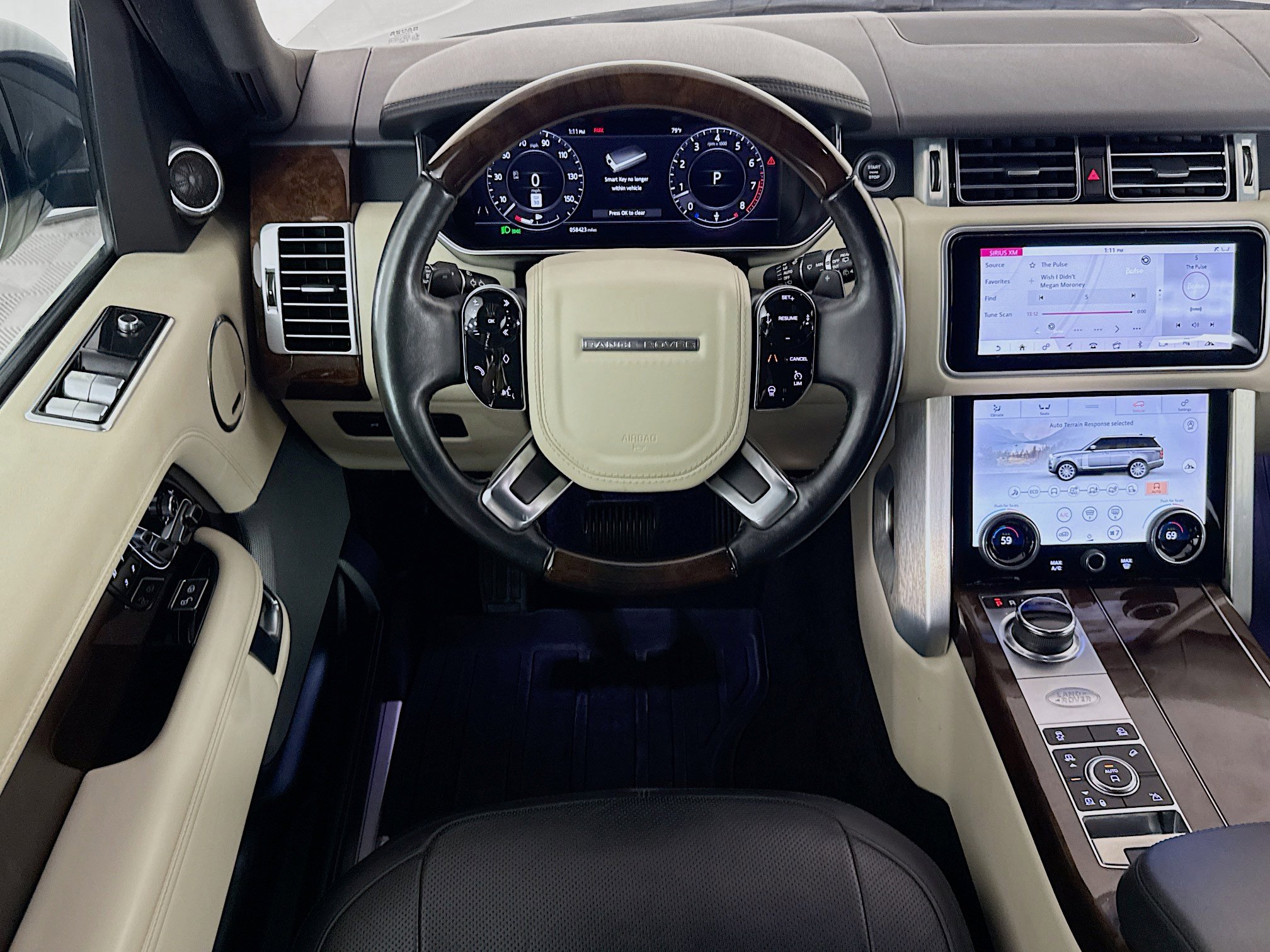 Used 2019 Land Rover Range Rover HSE image 16