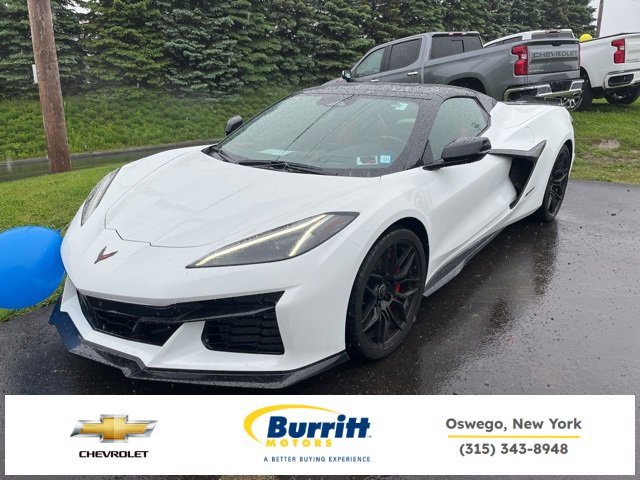 Used 2025 Chevrolet Corvette Z06 image 1