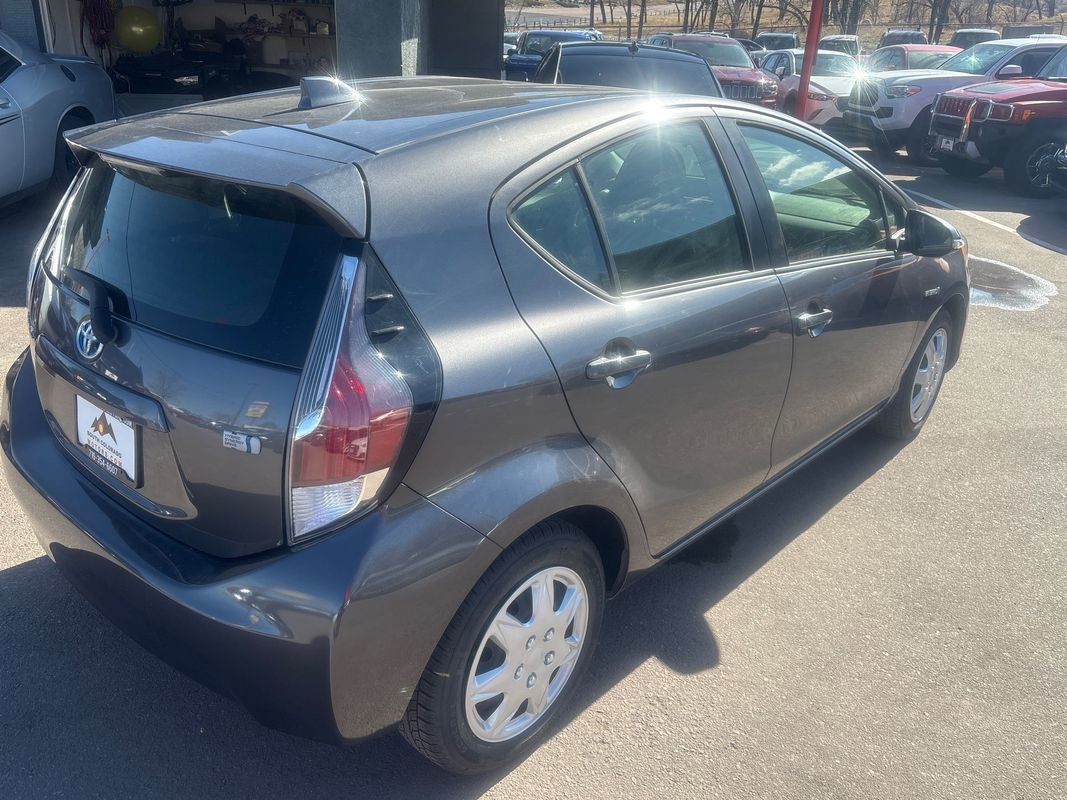 Used 2015 Toyota Prius C Two image 7