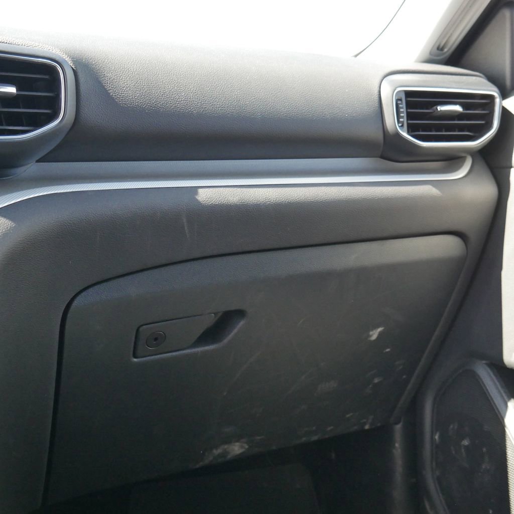 Used 2022 Ford Explorer XLT w/ Equipment Group 202A image 34