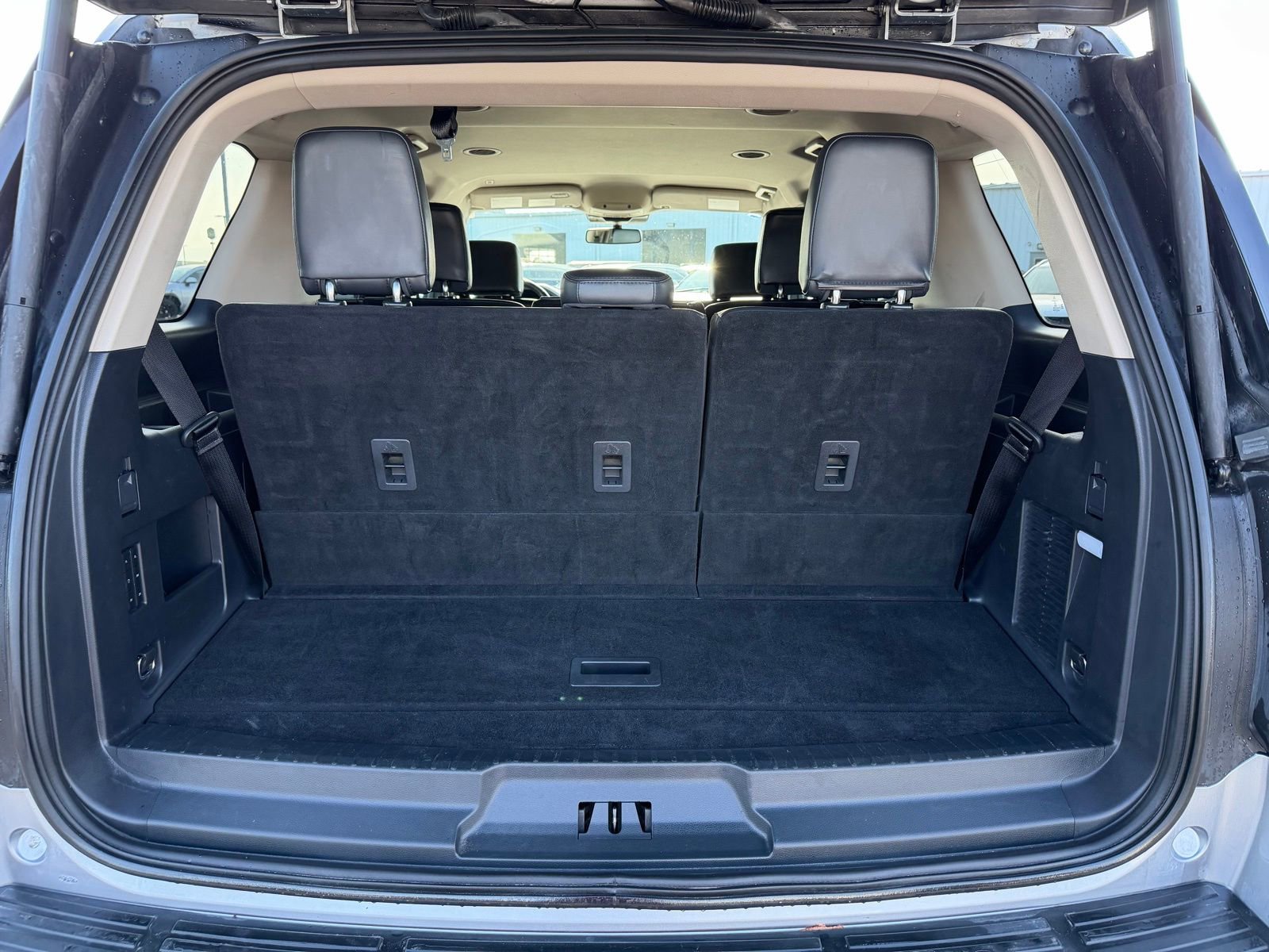 Used 2024 Ford Expedition XLT AWD/4WD image 12