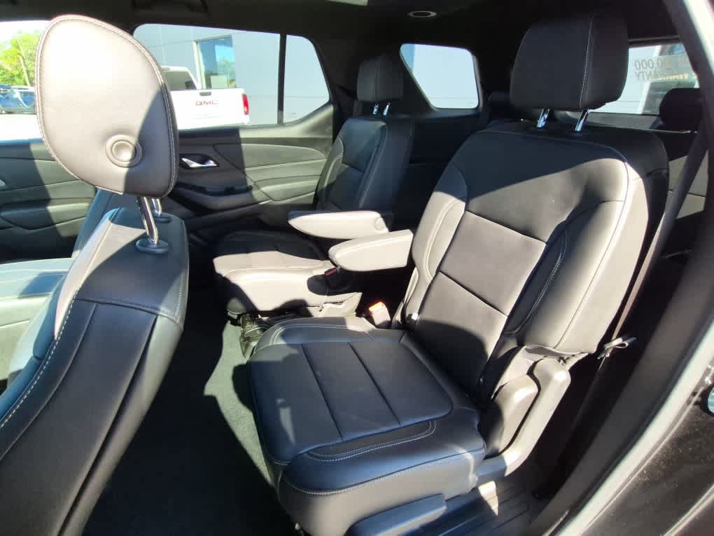 Used 2023 Chevrolet Traverse LT w/ LT Premium Package AWD/4WD image 9