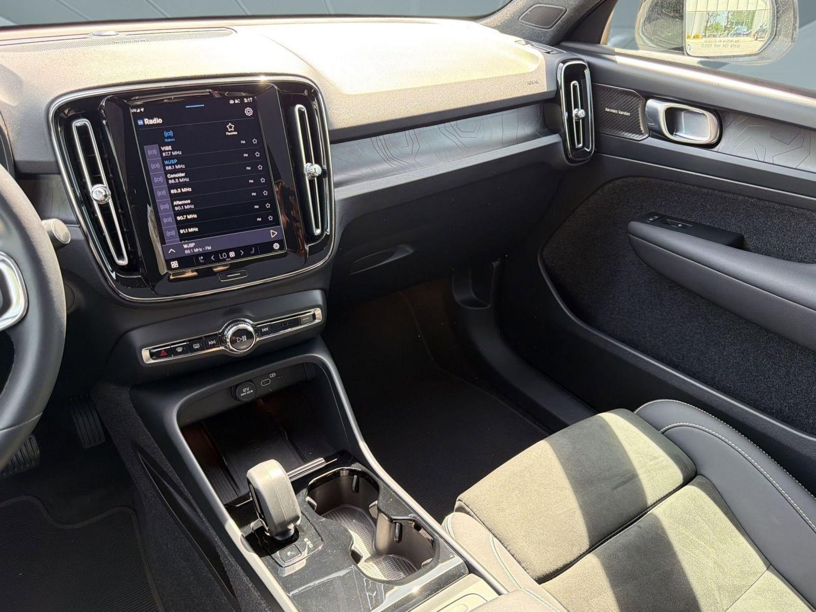 Certified 2023 Volvo C40 P8 Recharge Ultimate image 26