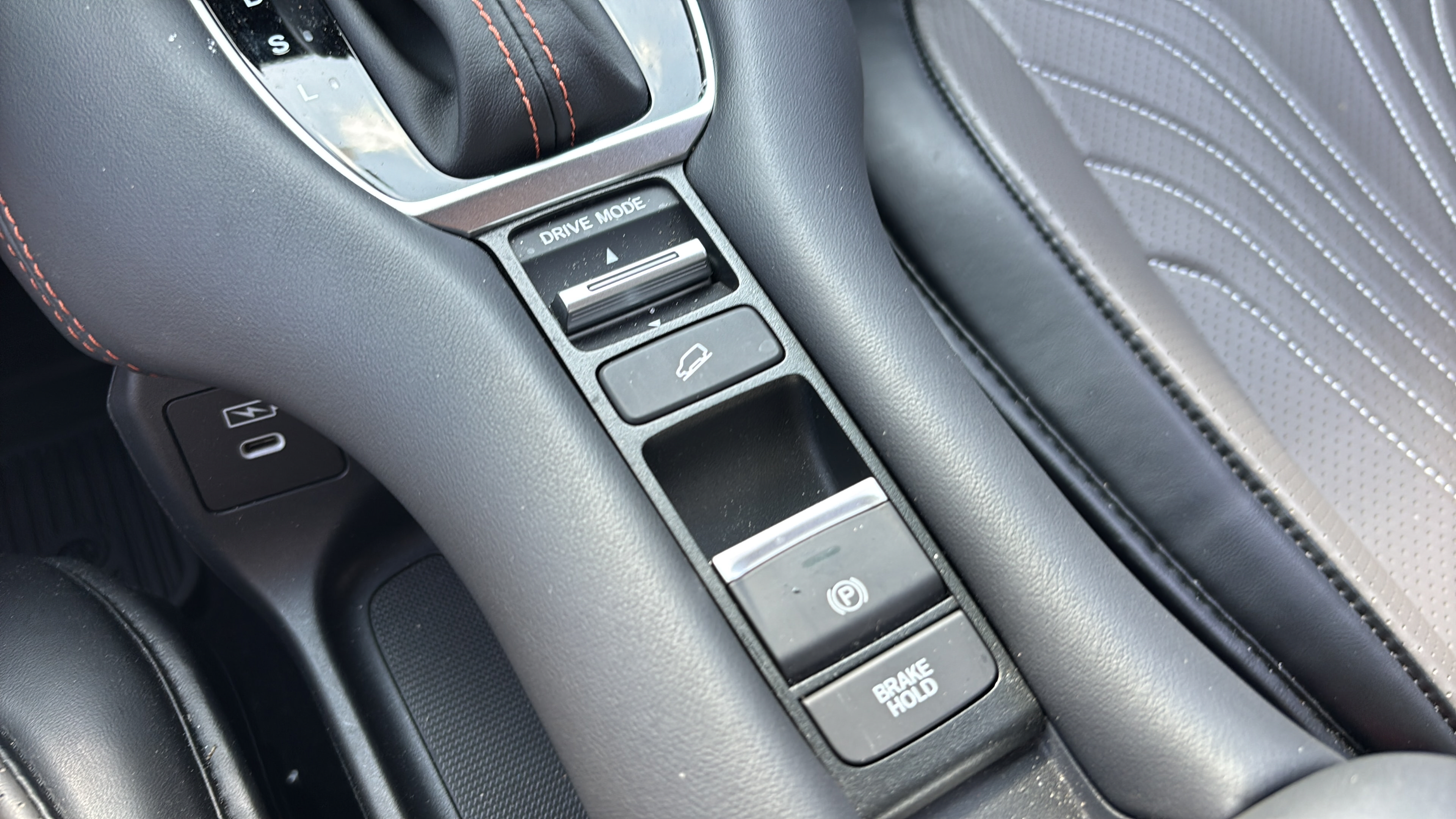 Certified 2025 Honda HR-V Sport image 23
