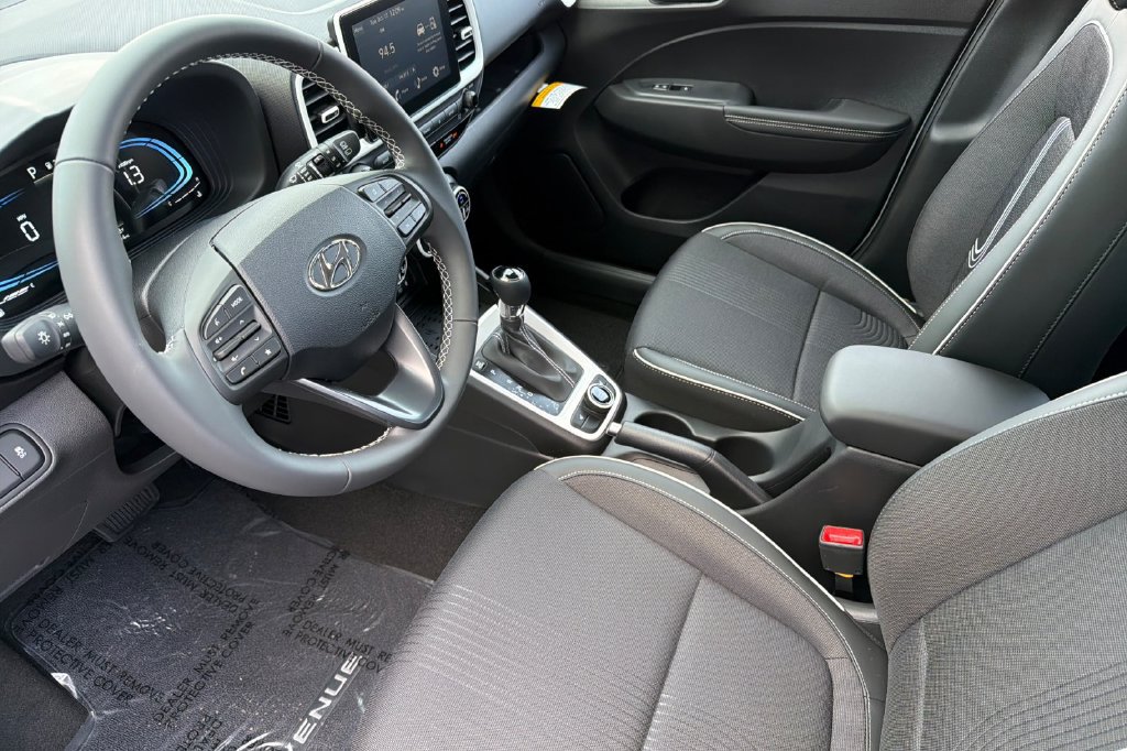 New 2026 Hyundai Venue SEL FWD image 7