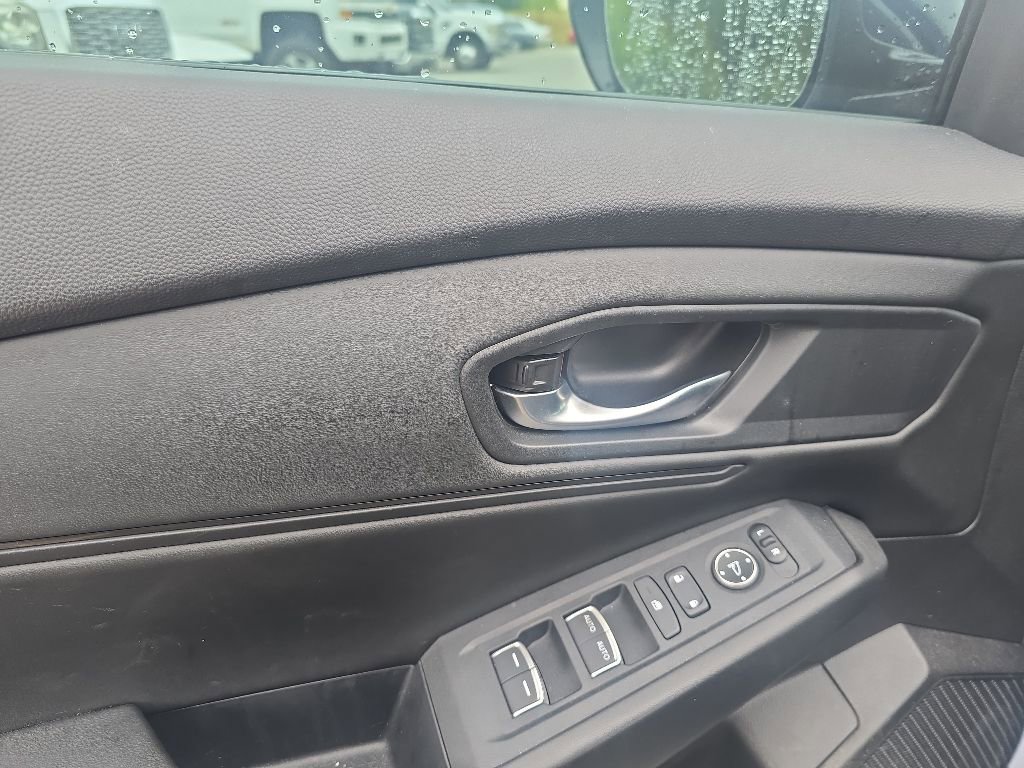 Used 2024 Honda Accord EX image 11