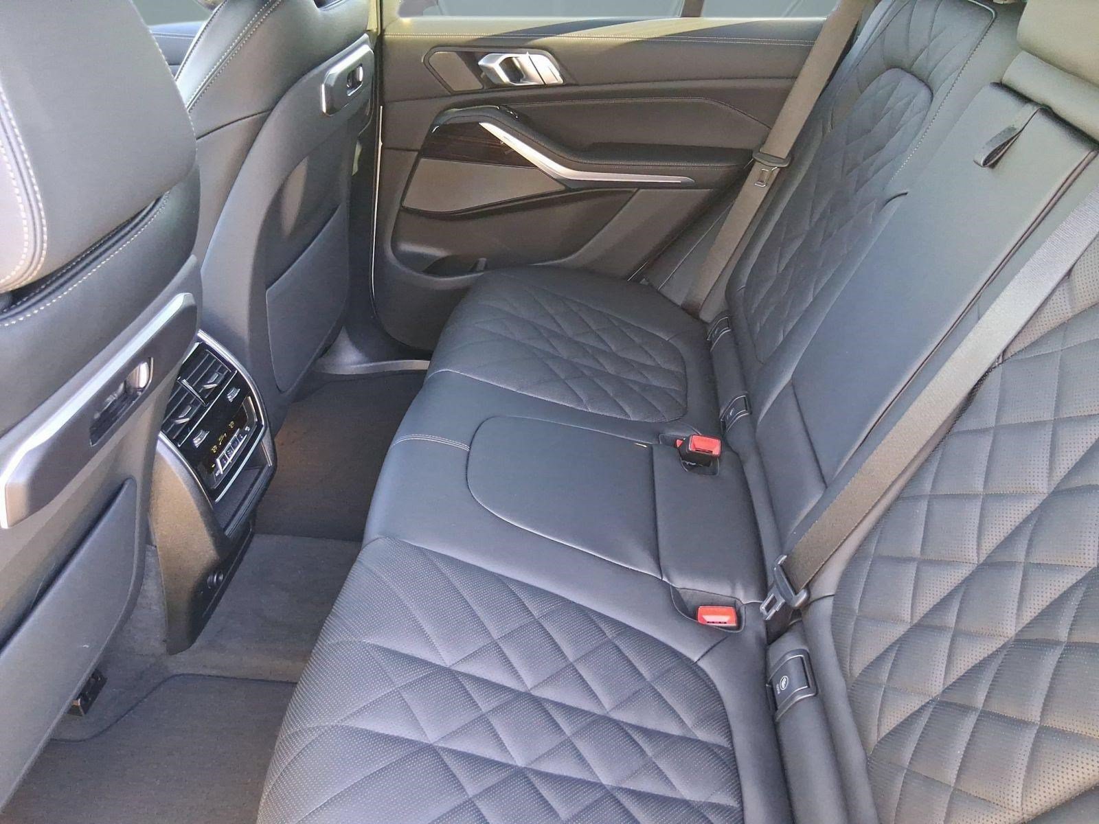 Used 2026 BMW X5 xDrive40i w/ Premium Package AWD/4WD image 22