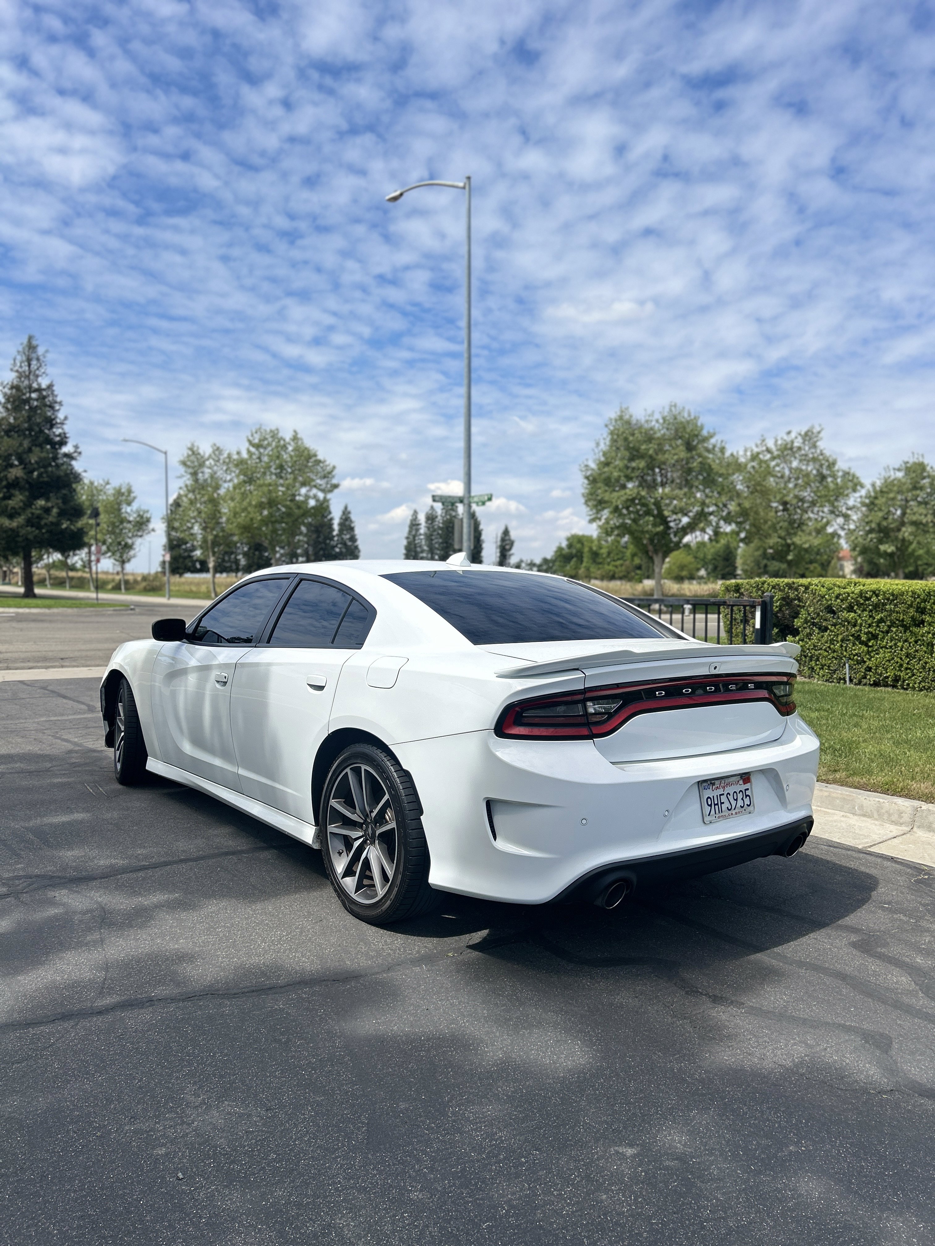 Used 2023 Dodge Charger R/T w/ Navigation & Travel Group image 4