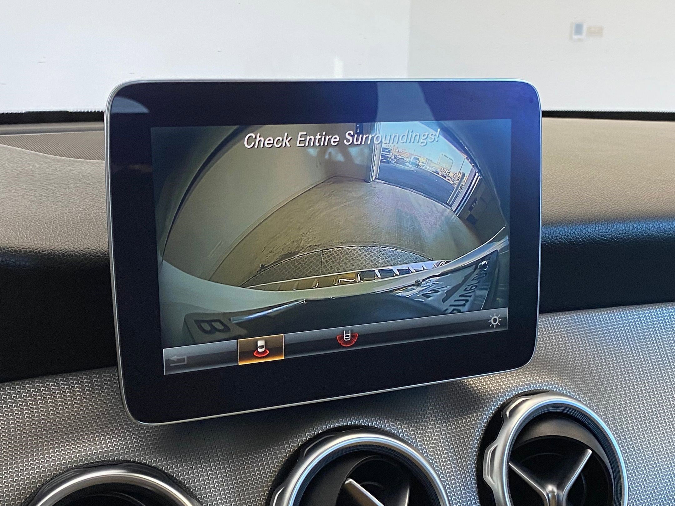 Used 2018 Mercedes-Benz GLA 250 4MATIC image 27