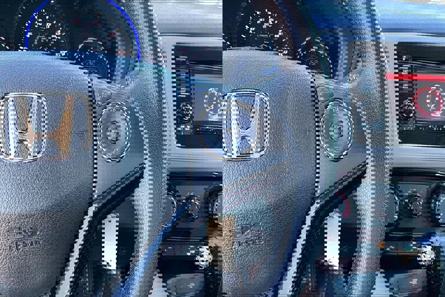 Used 2022 Honda HR-V LX image 13