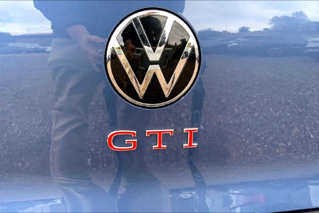 Used 2025 Volkswagen GTI S FWD image 8