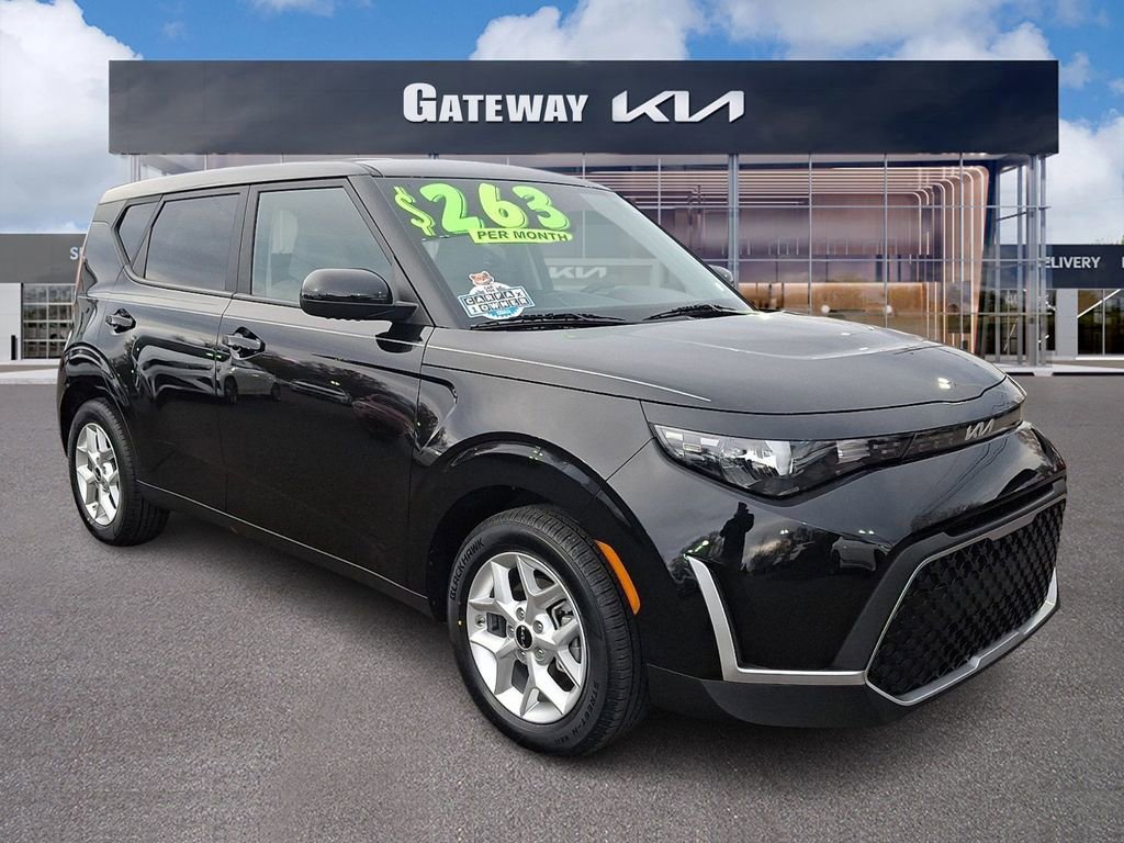Certified 2023 Kia Soul LX w/ Option Group 015