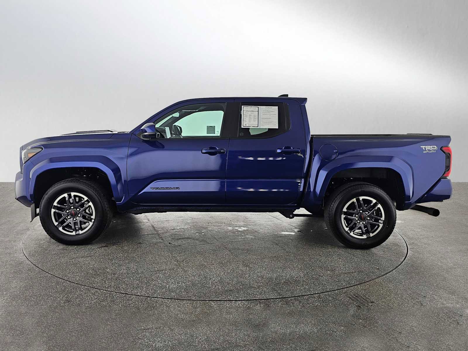Used 2025 Toyota Tacoma TRD Sport image 6