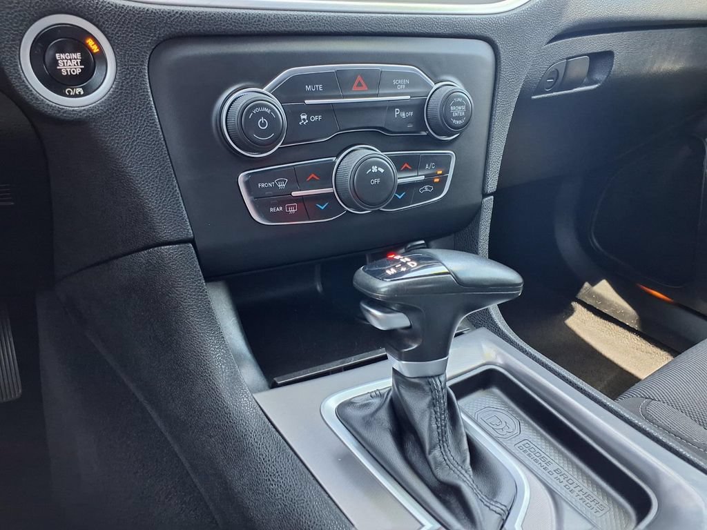Used 2022 Dodge Charger SXT RWD image 6