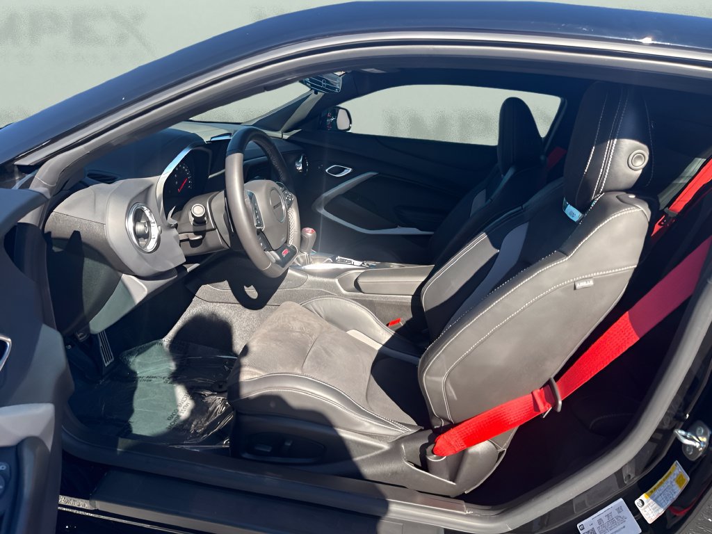 Used 2023 Chevrolet Camaro SS RWD image 9