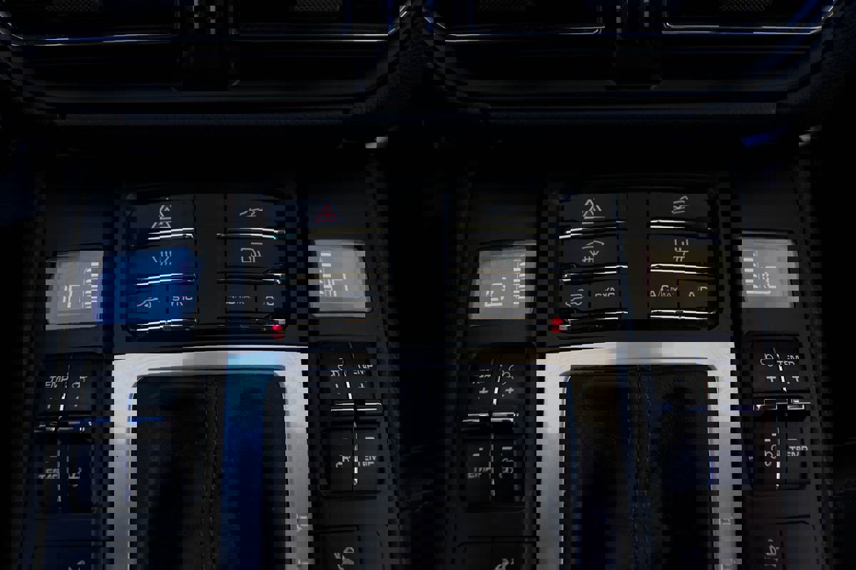 Used 2020 Porsche Macan image 39