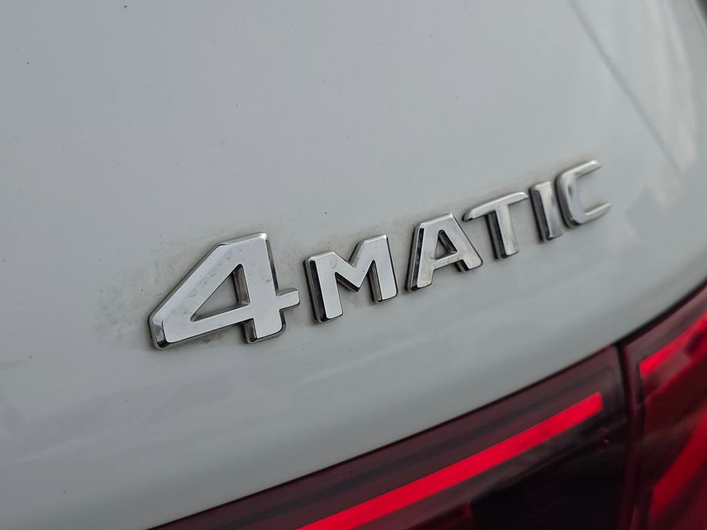 Used 2026 Mercedes-Benz GLB 250 4MATIC image 5