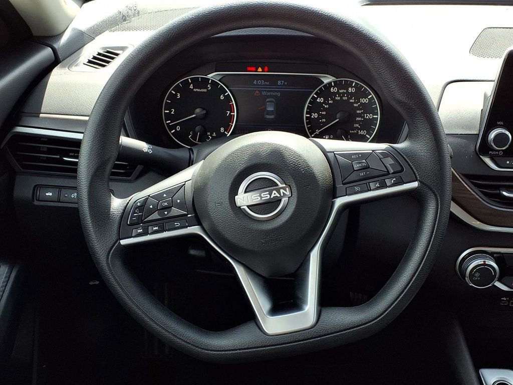 Used 2024 Nissan Altima 2.5 SV FWD image 21