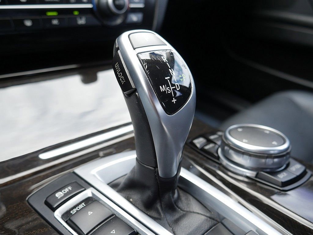 Used 2016 BMW 535i Sedan RWD image 46