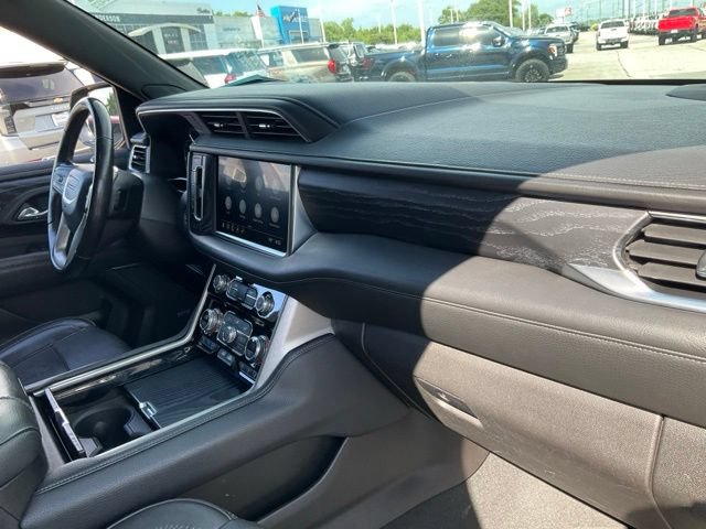 Used 2021 GMC Yukon XL Denali AWD/4WD image 24