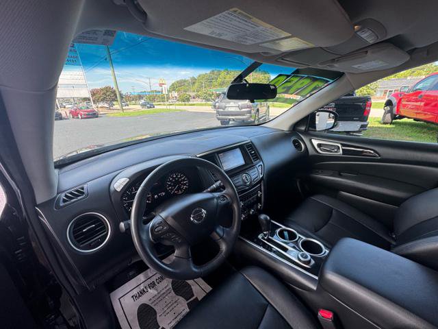 Used 2013 Nissan Pathfinder SV AWD/4WD image 9