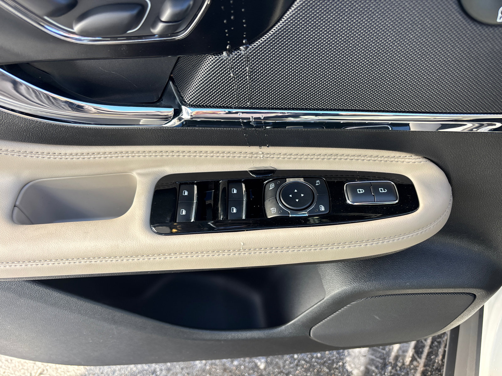 New 2026 Lincoln Corsair Reserve image 13