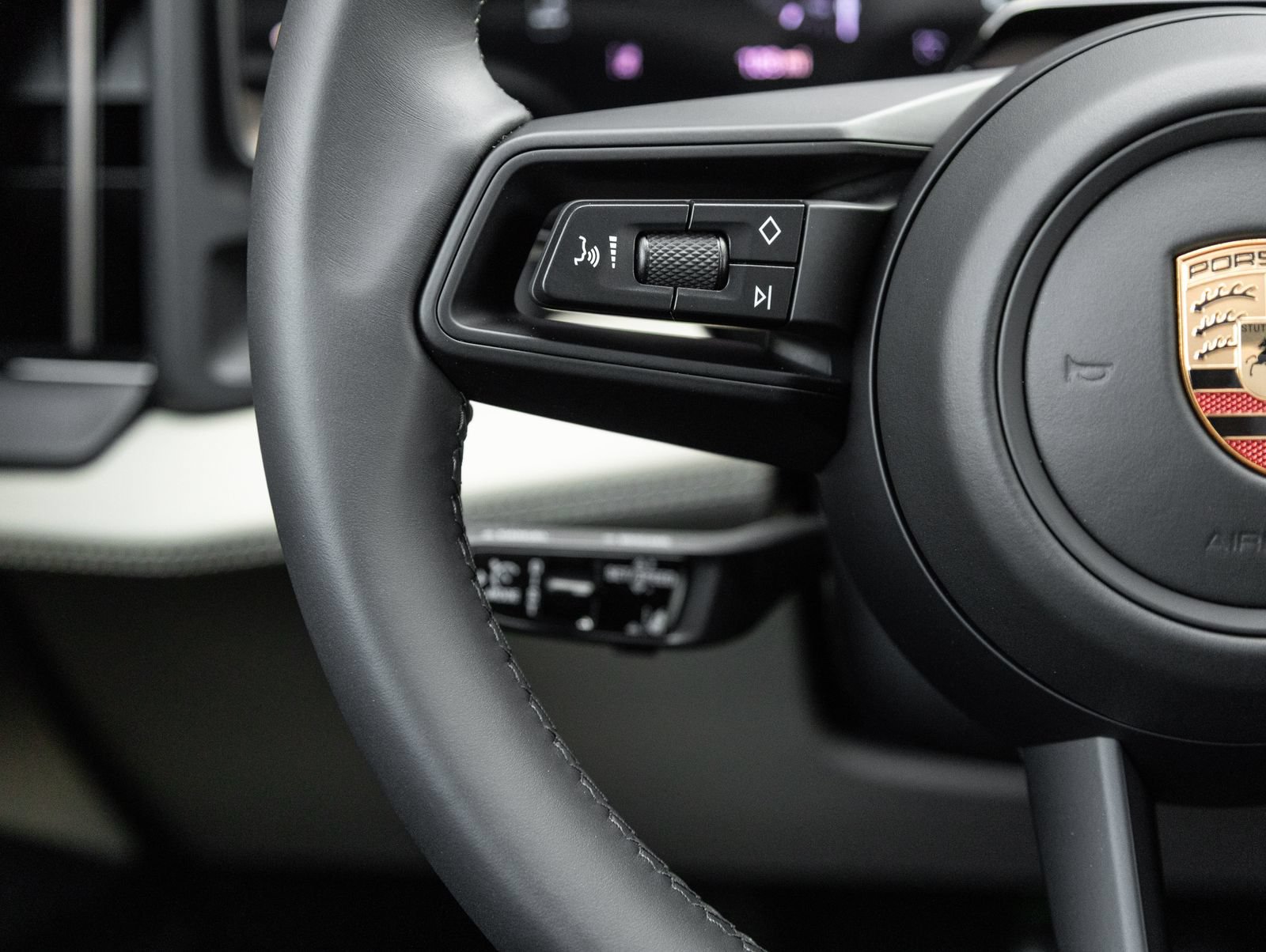 New 2026 Porsche Cayenne Electric AWD/4WD image 15