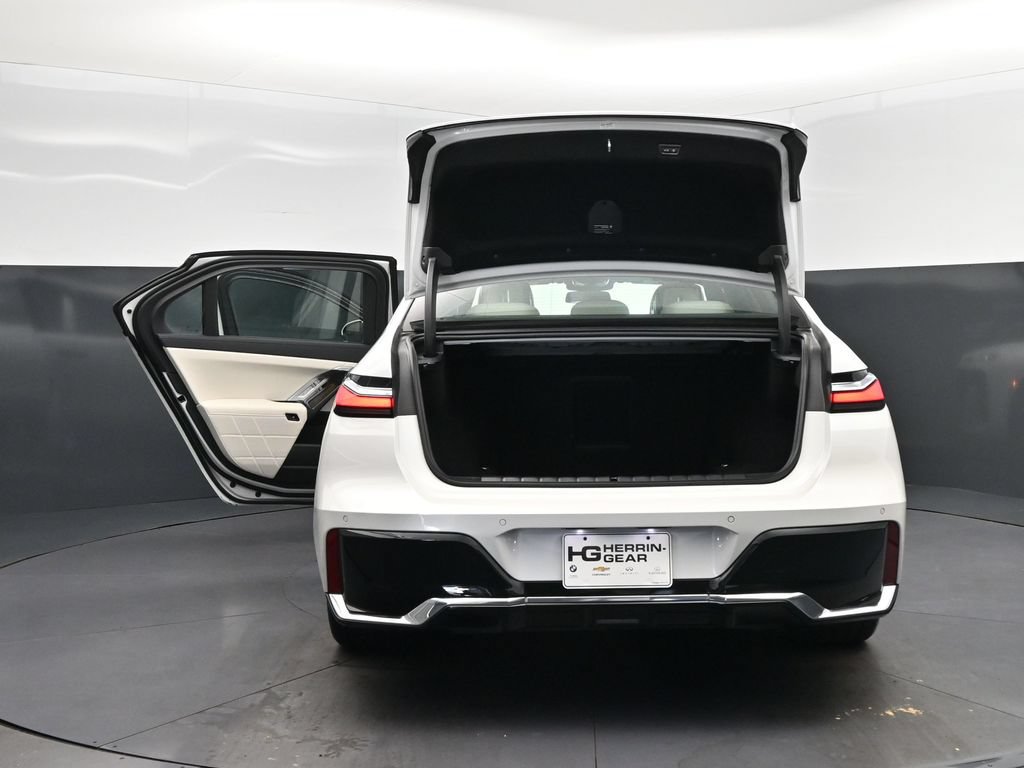 Certified 2024 BMW 740i w/ Executive Package RWD image 51