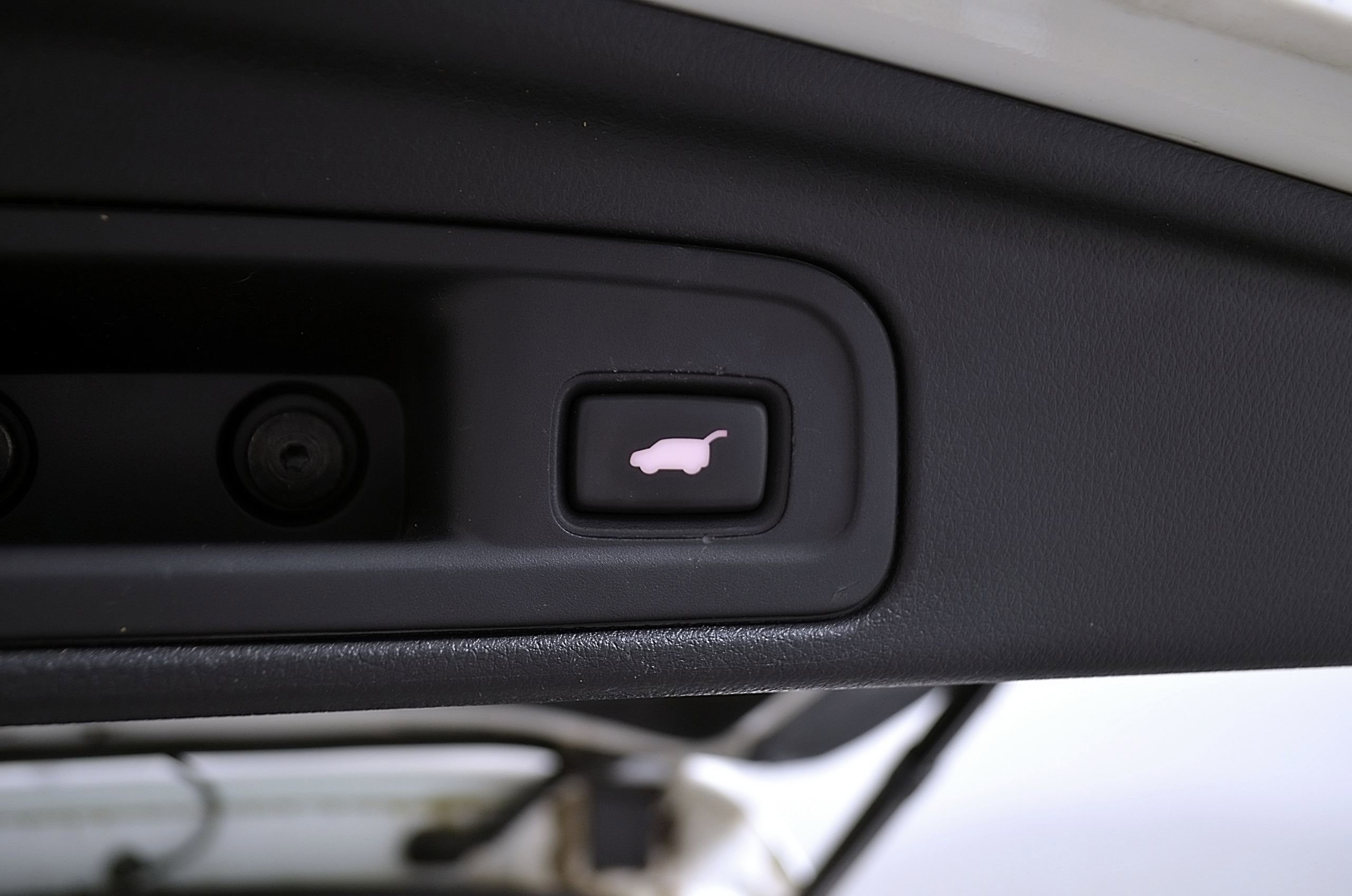 Used 2016 Honda Pilot Touring image 11