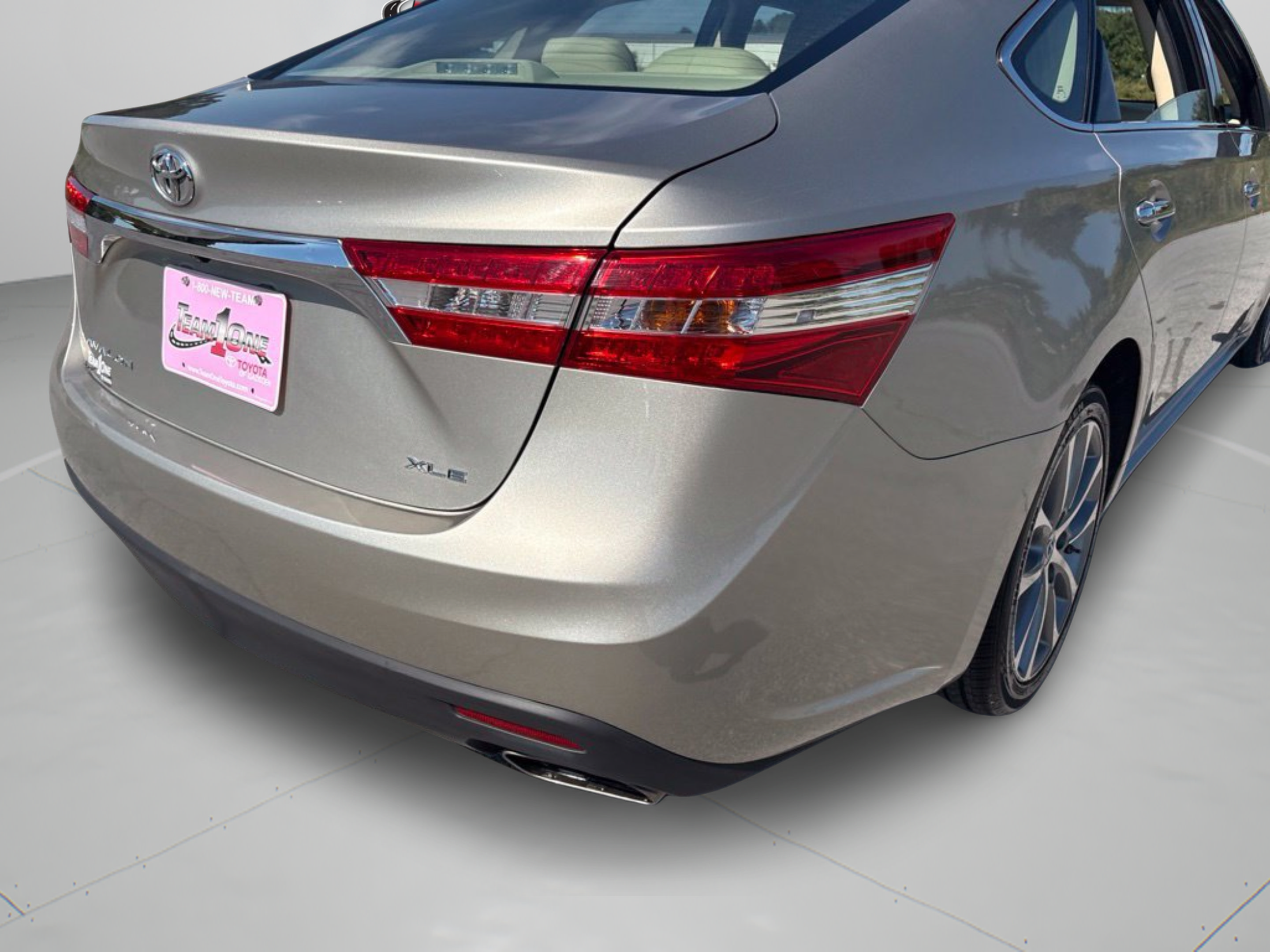 Used 2014 Toyota Avalon XLE Touring FWD image 27