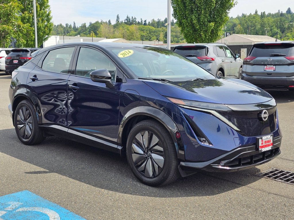 Used 2024 Nissan Ariya AWD image 3