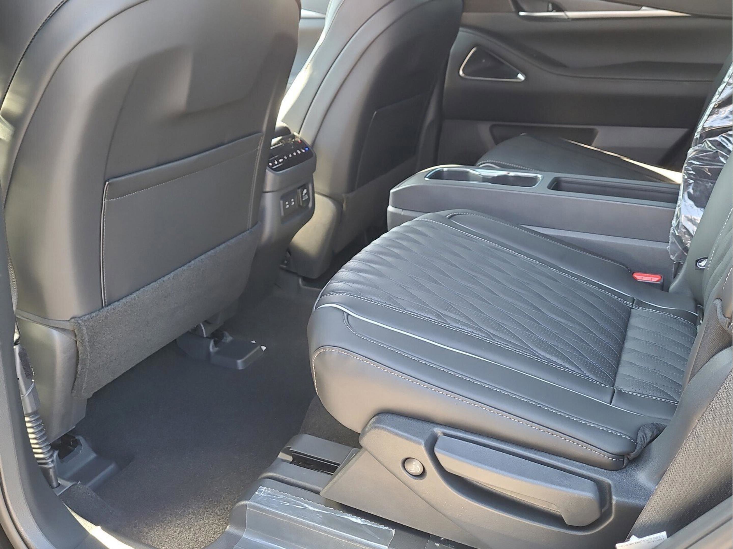 New 2026 INFINITI QX60 Autograph w/ Autograph Tech Package image 9