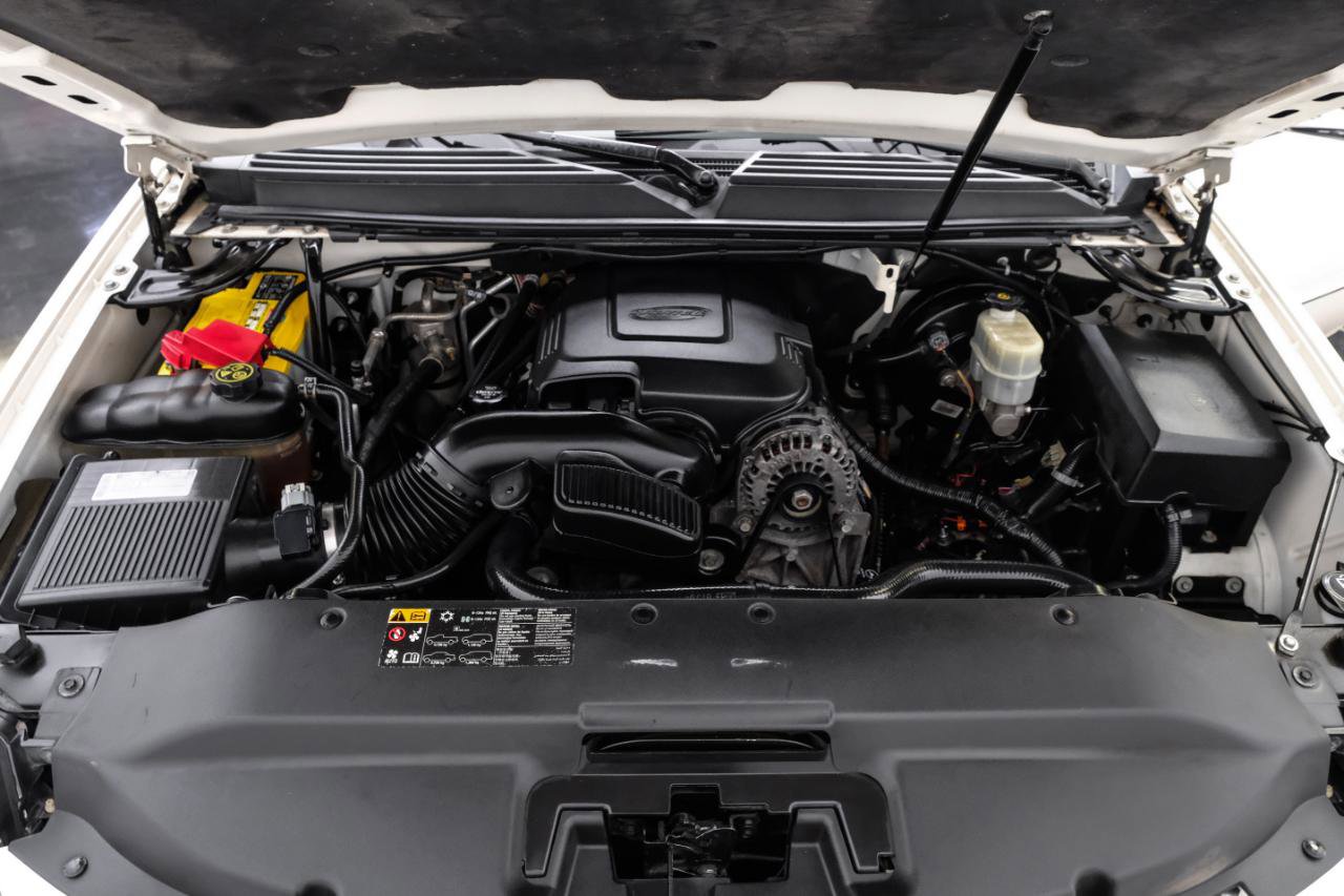 Used 2013 Cadillac Escalade Platinum RWD image 63