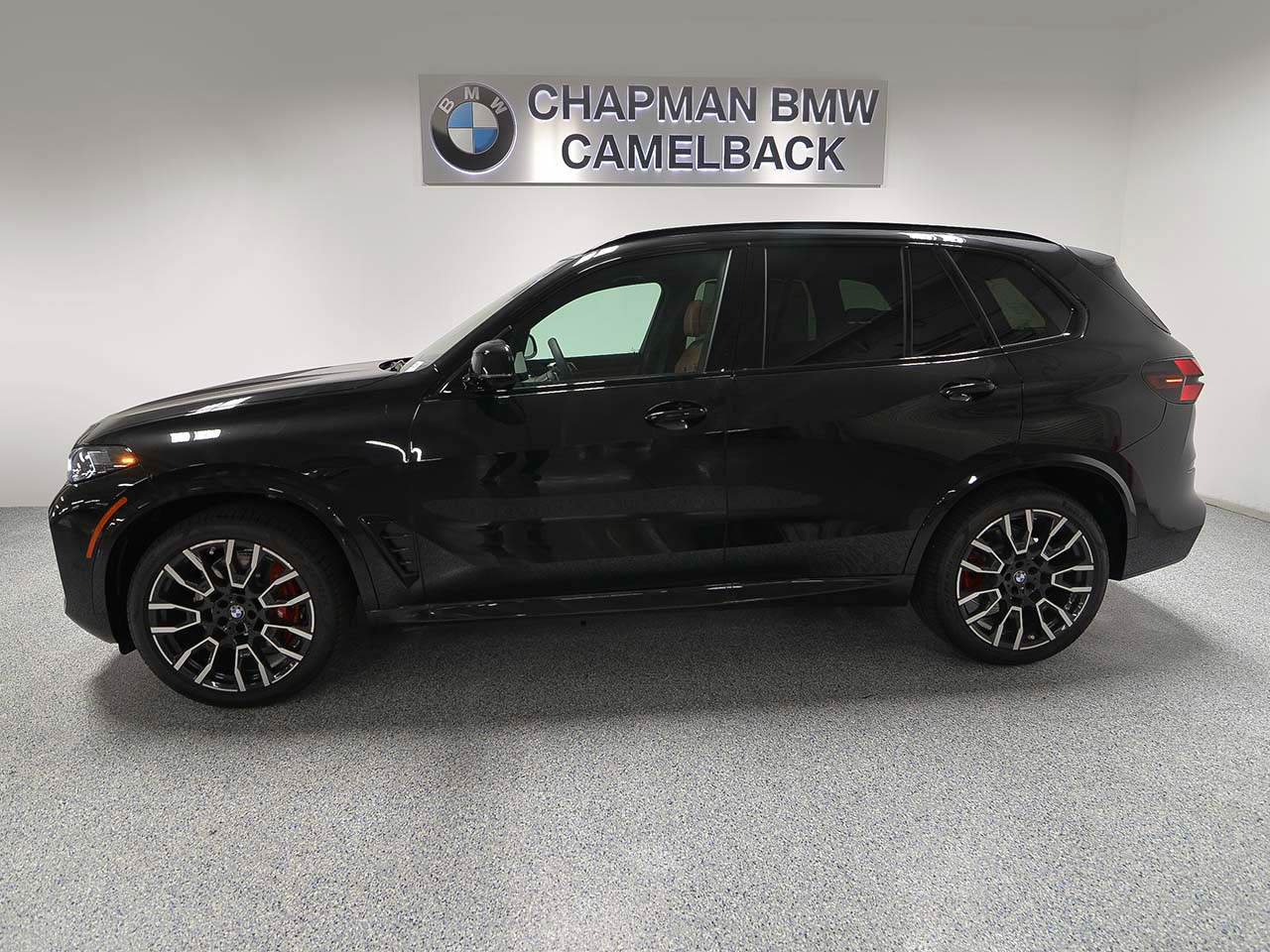 Used 2026 BMW X5 xDrive40i w/ M Sport Package AWD/4WD image 3