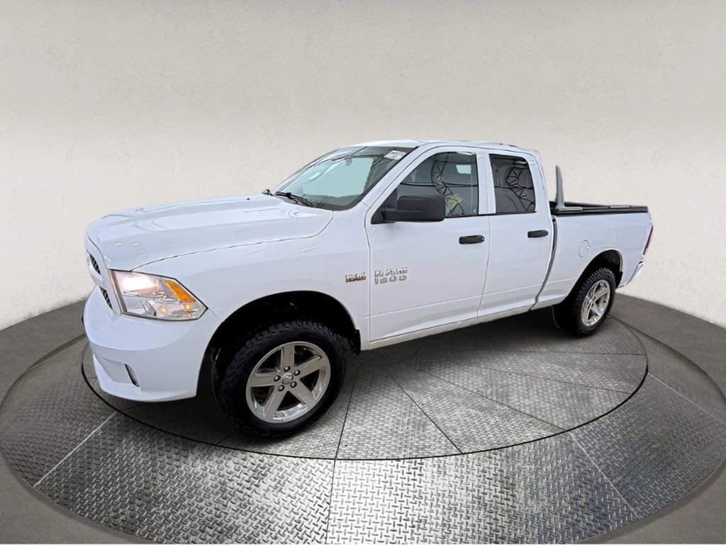 Used 2017 RAM 1500 Express AWD/4WD image 3