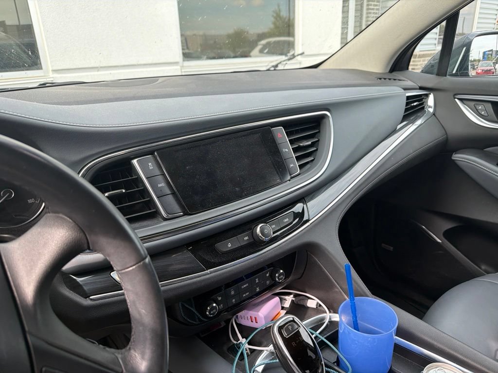 Used 2018 Buick Enclave Premium AWD/4WD image 9