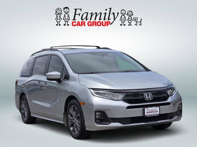 Used 2025 Honda Odyssey Touring image 2