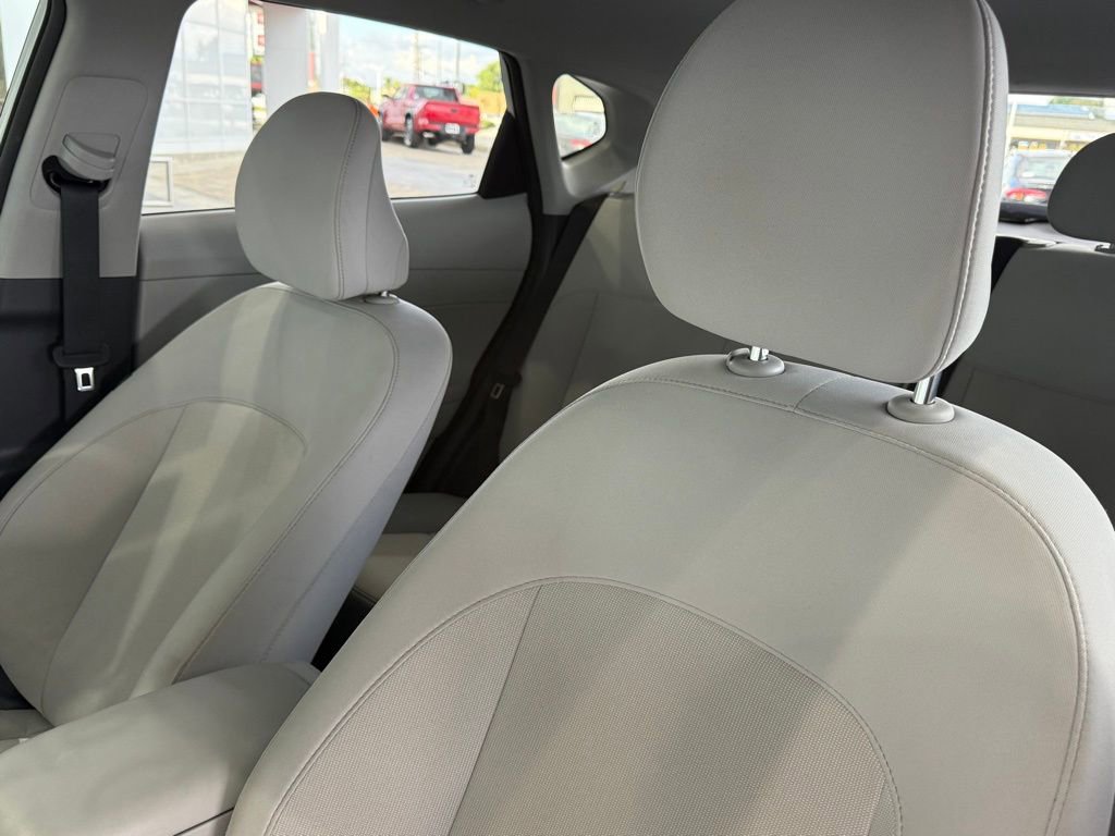 Used 2024 Hyundai Kona SEL image 25