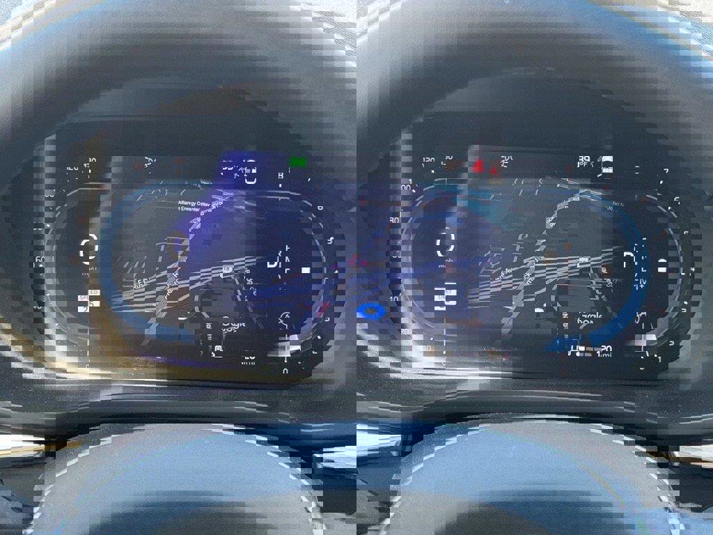 Certified 2025 Volvo XC60 B5 Plus w/ Protection Package Premier image 13