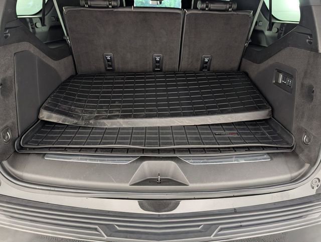 Used 2024 Cadillac Escalade ESV V w/ LPO, ONYX Package AWD/4WD image 33