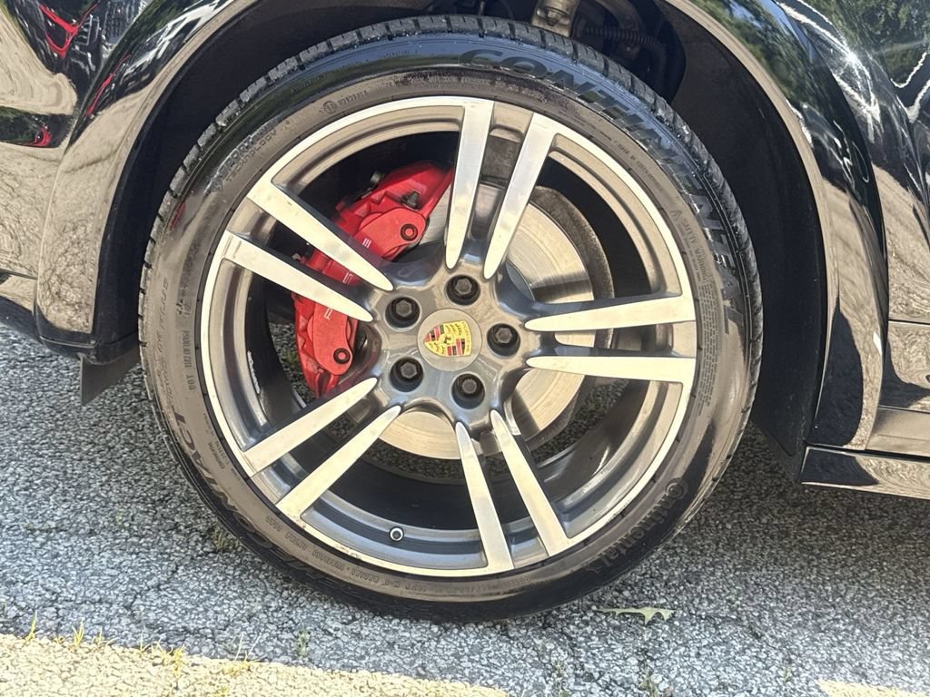 Used 2014 Porsche Cayenne GTS AWD/4WD image 12