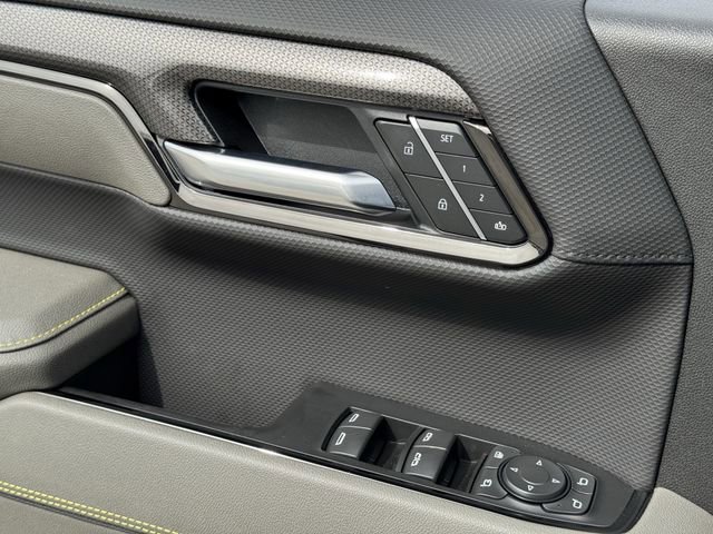 Used 2026 Chevrolet Silverado 1500 ZR2 w/ Dark Appearance Package image 25