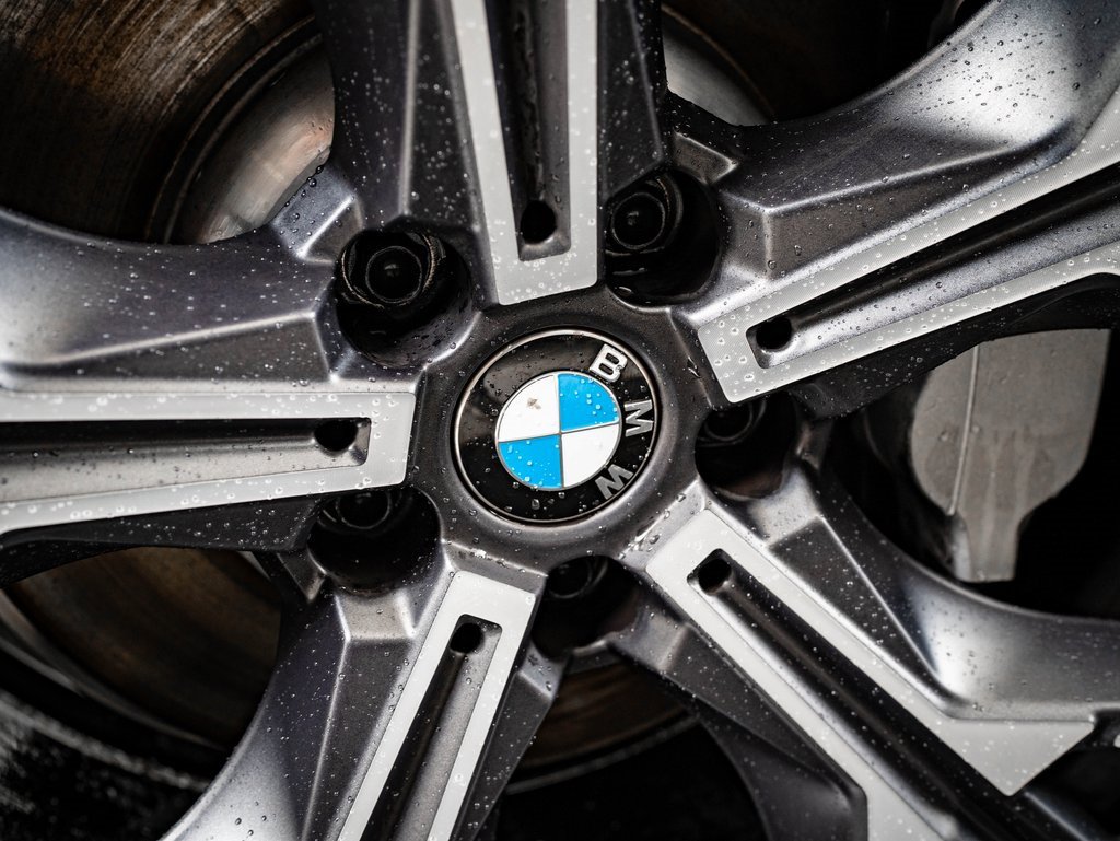 Used 2025 BMW 330i xDrive Sedan image 8