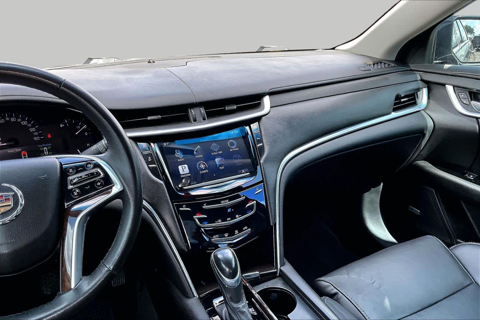 Used 2015 Cadillac XTS FWD image 7