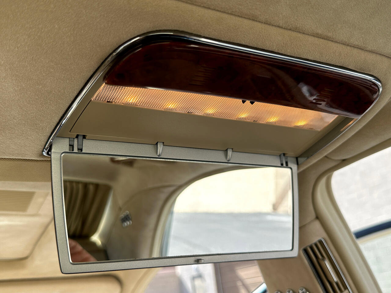 Used 2004 Maybach 57 image 54
