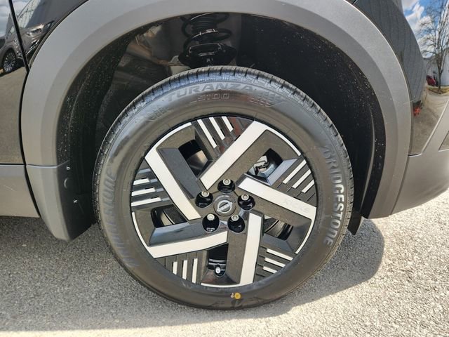 New 2026 Nissan Kicks SV FWD image 6