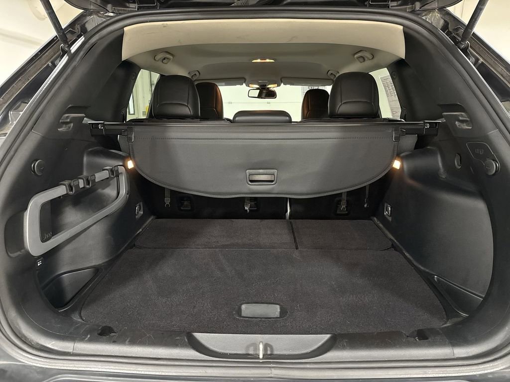 Used 2016 Jeep Cherokee Trailhawk image 24