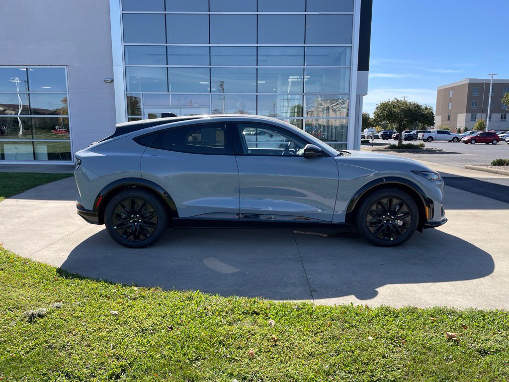 New 2026 Ford Mustang Mach-E Premium w/ Sport Appearance Package AWD/4WD image 4