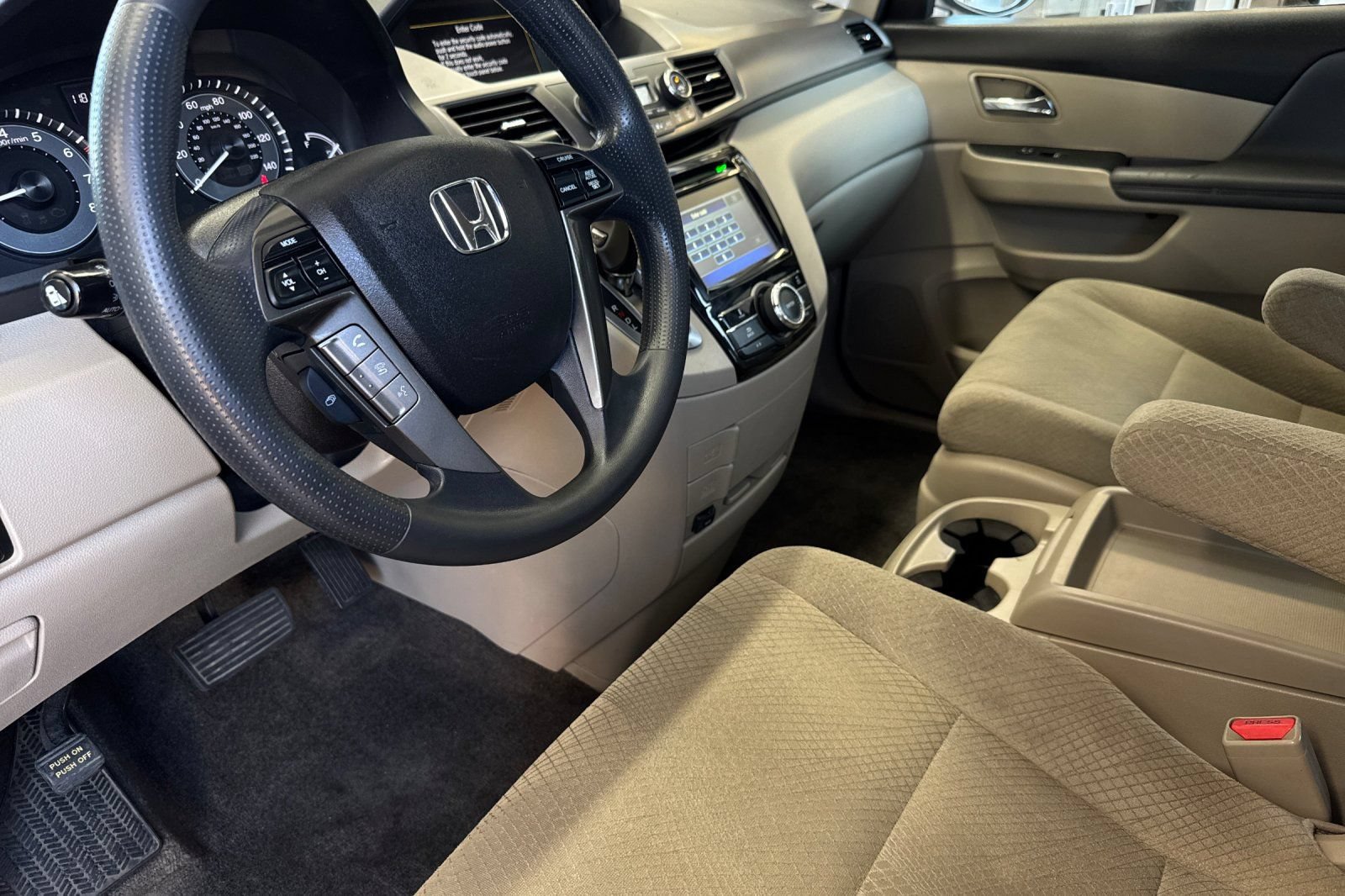 Used 2014 Honda Odyssey EX image 10