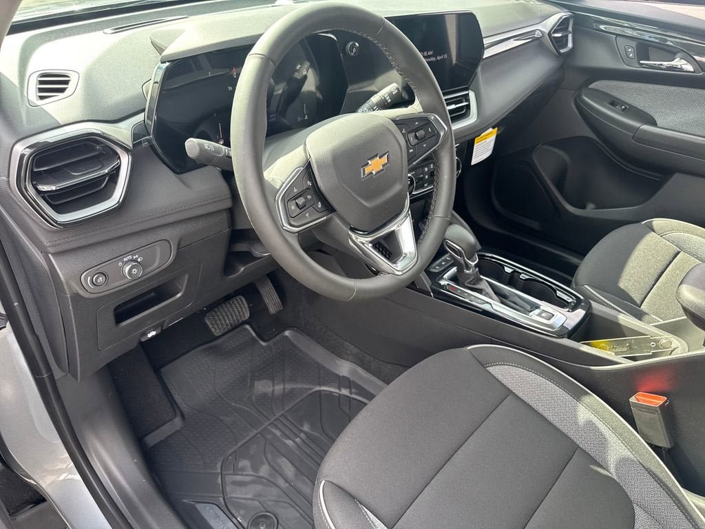 New 2026 Chevrolet TrailBlazer LT w/ Convenience Package FWD image 15